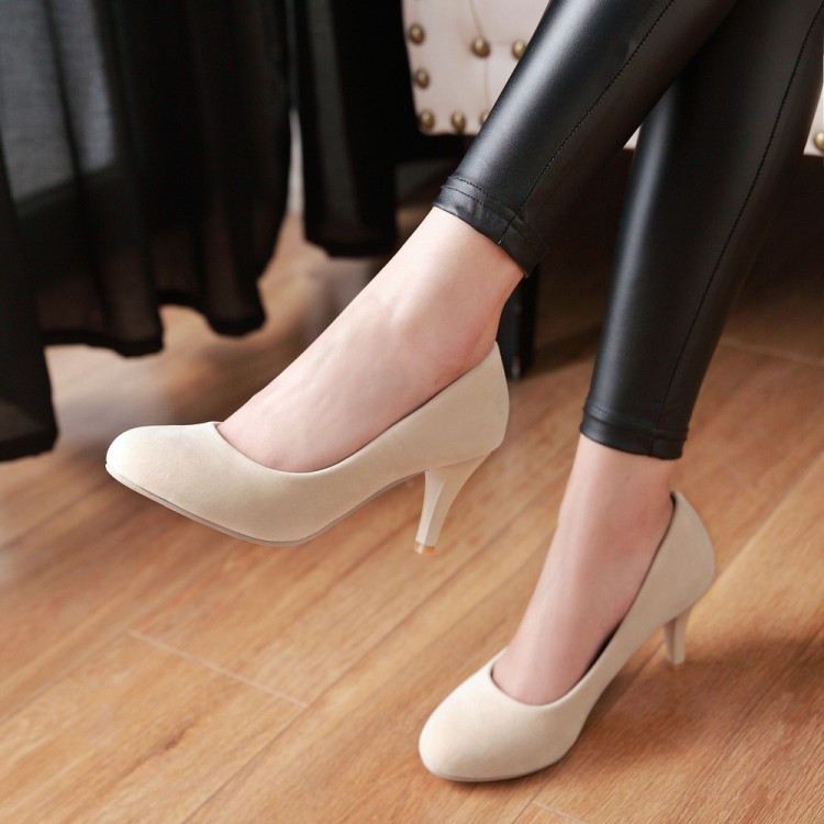 Minimalist Slip-On Flat Shoes with Mid Heel and Round Toe
