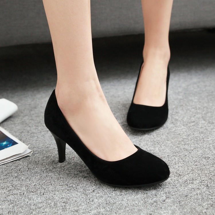 Minimalist Slip-On Flat Shoes with Mid Heel and Round Toe