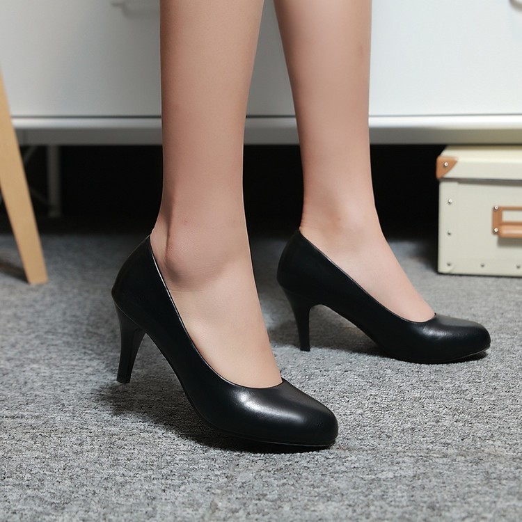 minimalist-slip-on-mid-heel-pumps-for-women_4 Minimalist Slip-On Mid Heel Pumps for Women