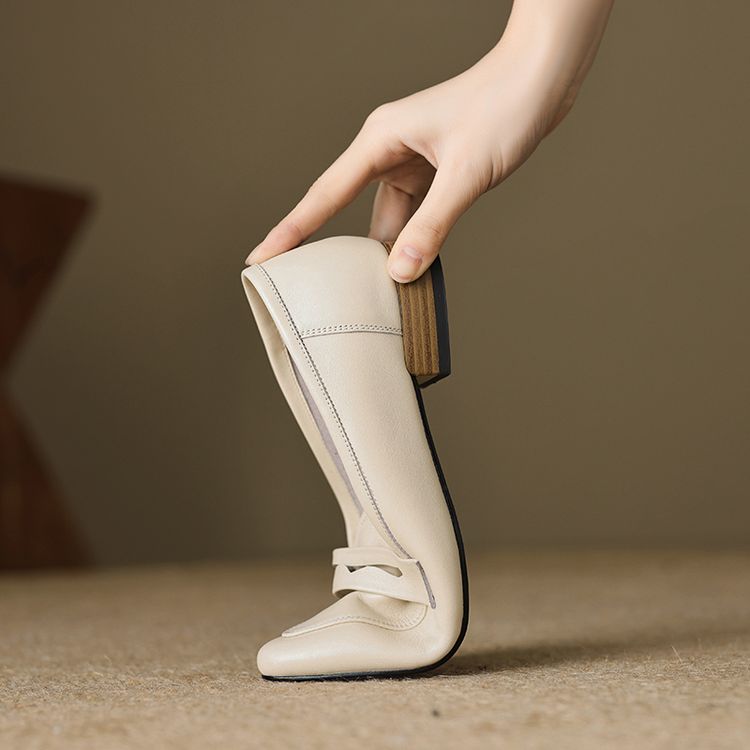Women's Leather Loafers with Chunky Mid Heel and Pointed Toe - Style e.html