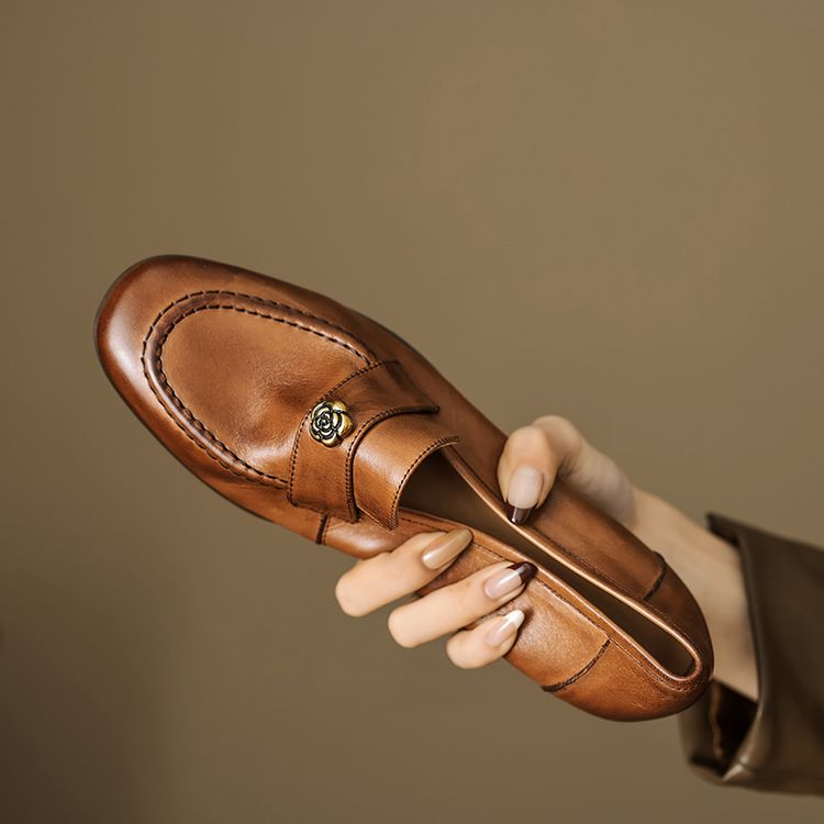 Women's Leather Loafers with Low Chunky Heel and Metal Detail - Style m.html