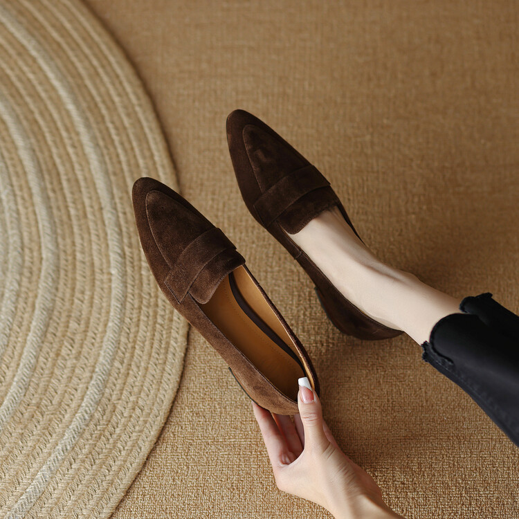 Women's Suede Loafers with Chunky Mid Heel and Pointed Toe - Style g.html