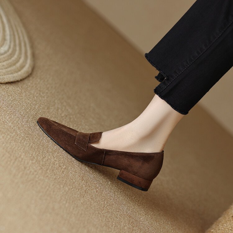 Women's Suede Loafers with Chunky Mid Heel and Pointed Toe - Style g.html